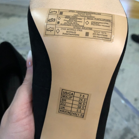 Forever 21 Black Point Toe Basic Everyday Heels - Picture 5 of 5